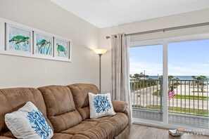 Smart TV - Spectacular Ocean View STEPS from the Beach and Pool! 4th Floor Studio! (New Smyrna Beach)