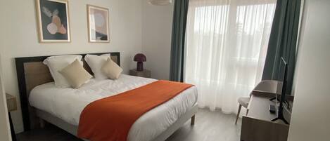 Comfort Apartment | 1 bedroom, Egyptian cotton sheets, premium bedding, Select Comfort beds