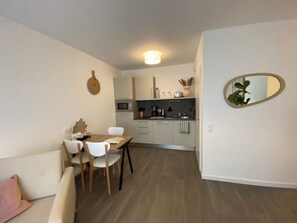 Fridge, microwave, stovetop, electric kettle - DOMITYS - La Flânerie (Béthune)
