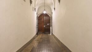 Interior entrance - 2 Bedroom Apartment with Terrace (Florence)