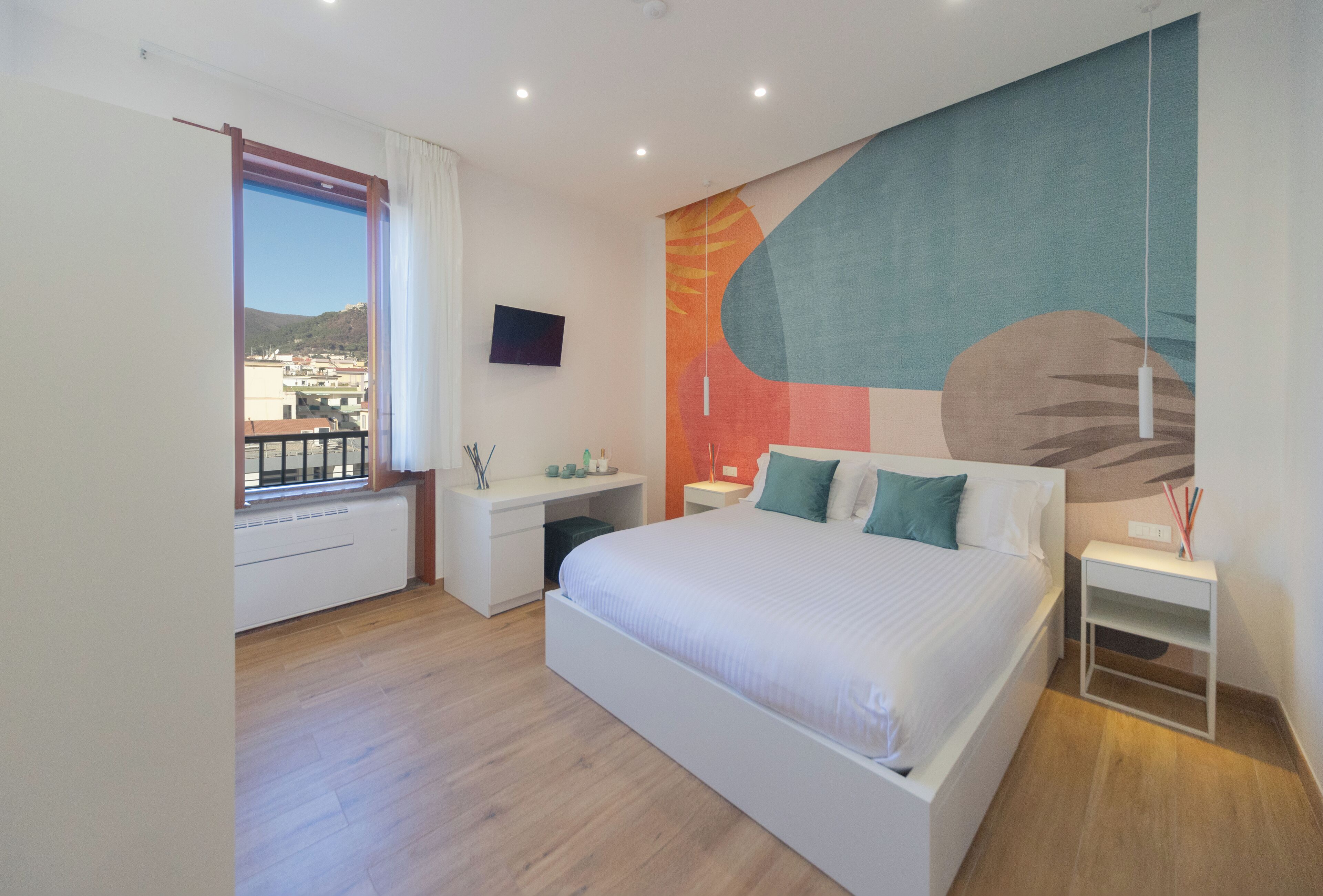 Deluxe-Zimmer, Stadtblick | Laptopgeeigneter Arbeitsplatz, Verdunkelungsvorhänge