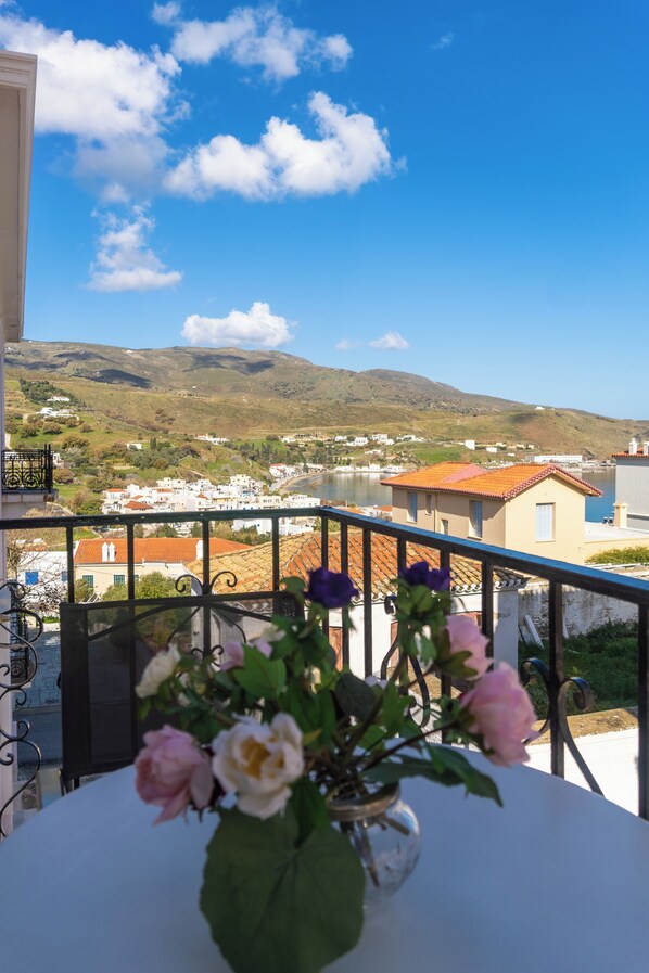 Classic Double Room, Balcony, Partial Sea View