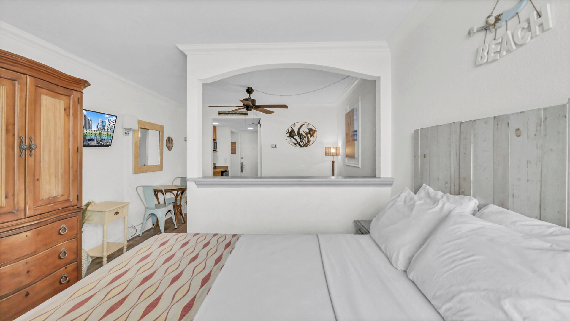 Iron/ironing board, free WiFi, bed sheets