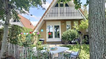 House | Outdoor dining