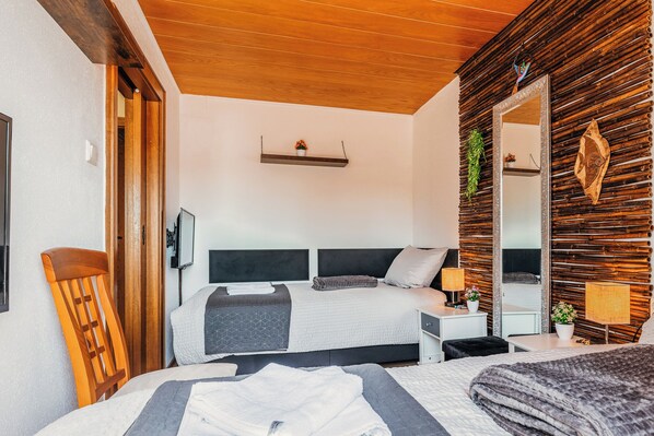 1 soverom, strykejern/-brett, wi-fi og sengetøy