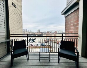 Property grounds - Scenic Downtown Loft with Pool (Indianapolis)