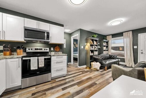 The Alaskan Book Nook [13]