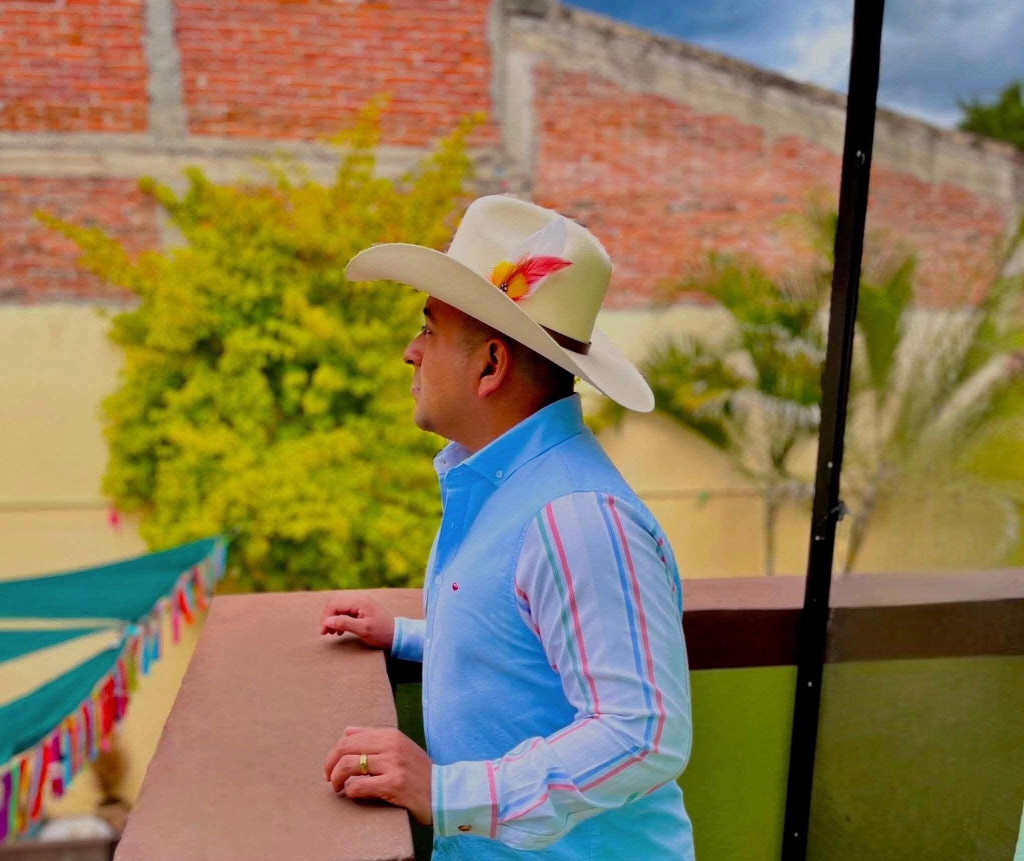 Habitación básica | Espacio para trabajar con laptop, wifi gratis y ropa de cama 