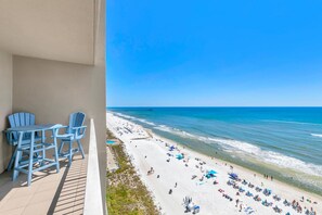 Outdoor dining - 🌊Beachfront with Gorgeous Views-Tidewater 913🌊 (Panama City Beach)