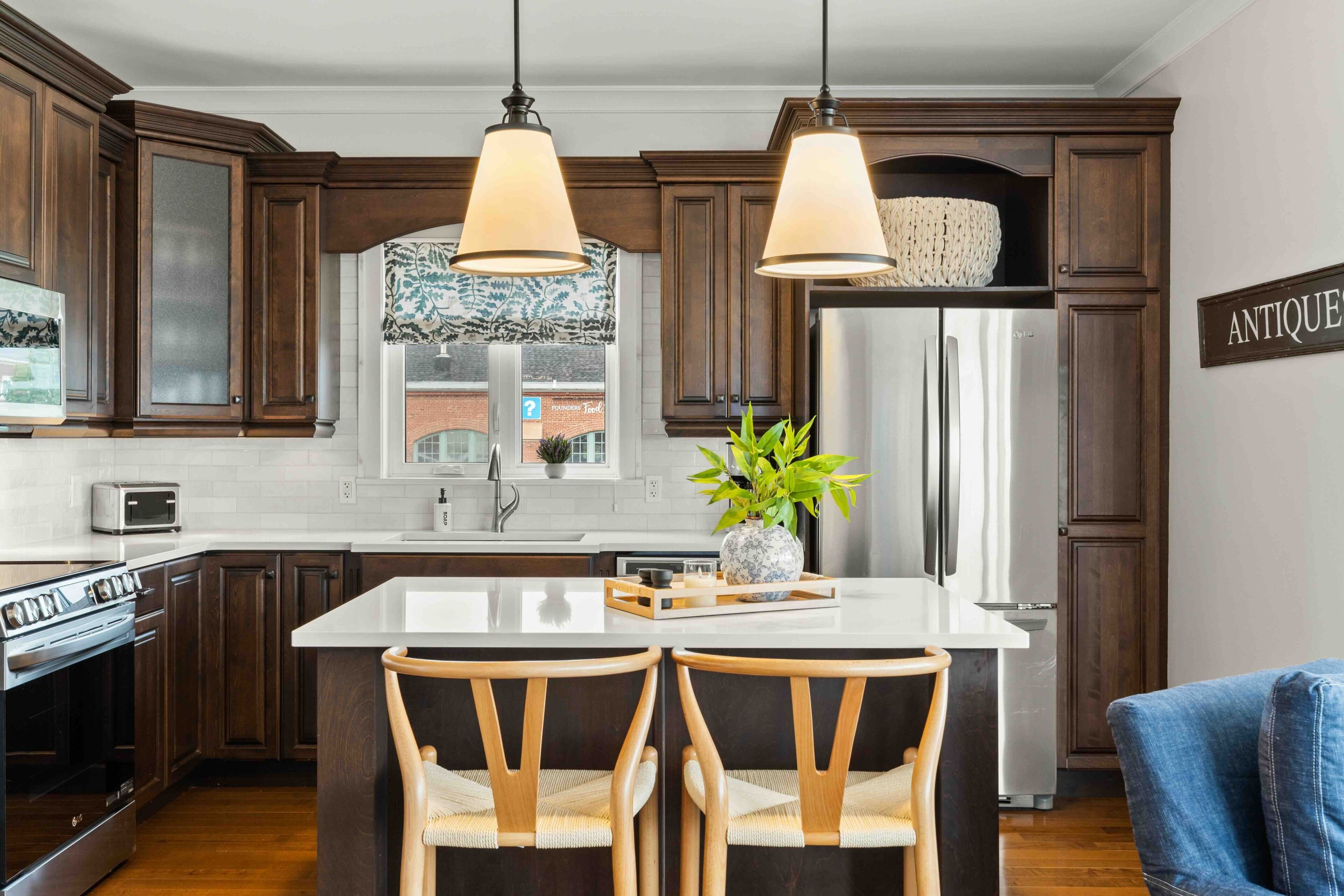 冰箱、微波炉、烤箱、炉灶