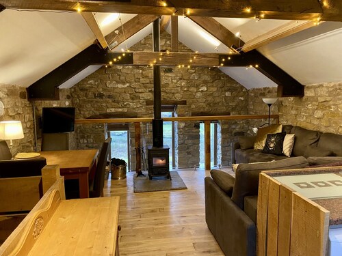 Harry's Barn, detached character property  