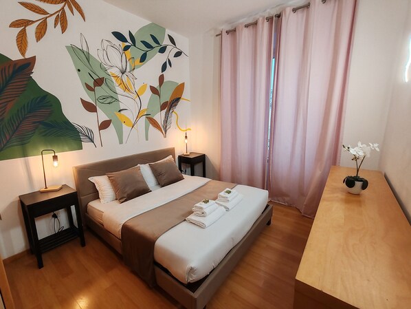 2 bedrooms, iron/ironing board, free WiFi, bed sheets