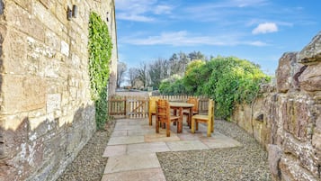 Tempat makan outdoor