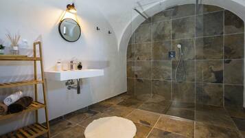 Villa | Bathroom | Bathtub