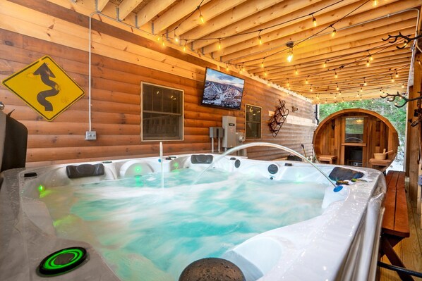 Indoor spa tub