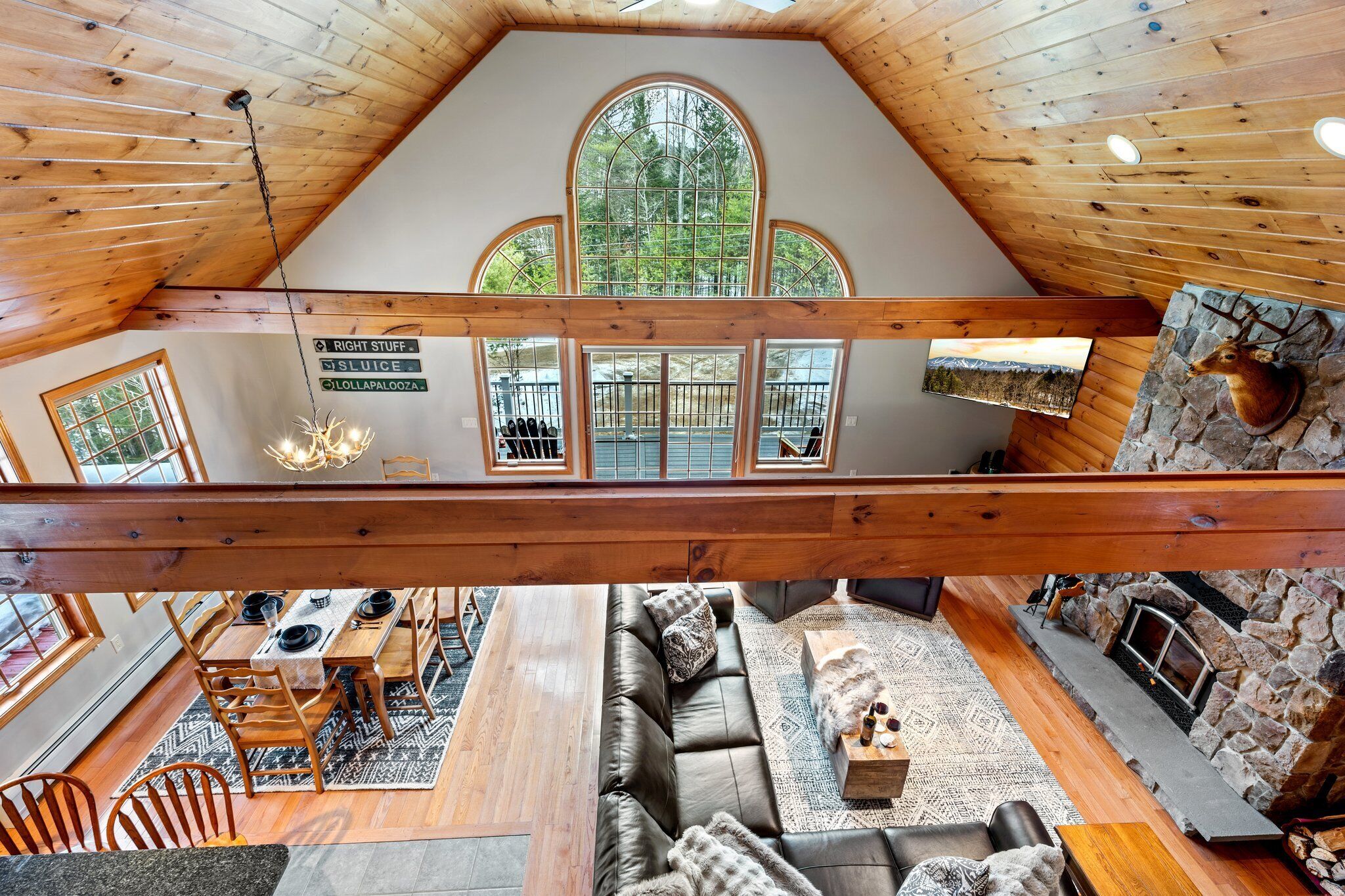 15 Guest Chalet With Sauna And Hot Tub - Bunk Room - 4 Minutes To Sunday River - Maine