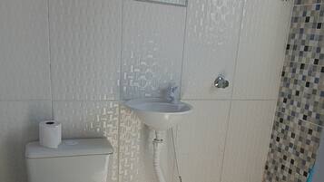 Comfort Double Room, 1 Double Bed | Bathroom | Toilet paper