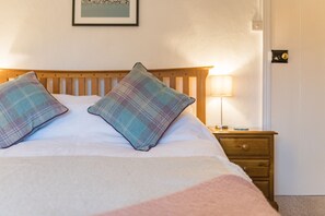 1 soveværelse, skrivebord, strygejern/strygebræt, weekendseng