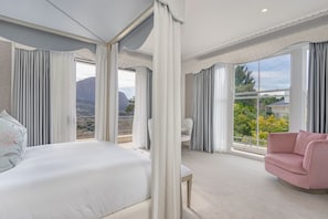 6 Schlafzimmer, BĂŒgeleisen/BĂŒgelbrett, Internetzugang, BettwĂ€sche