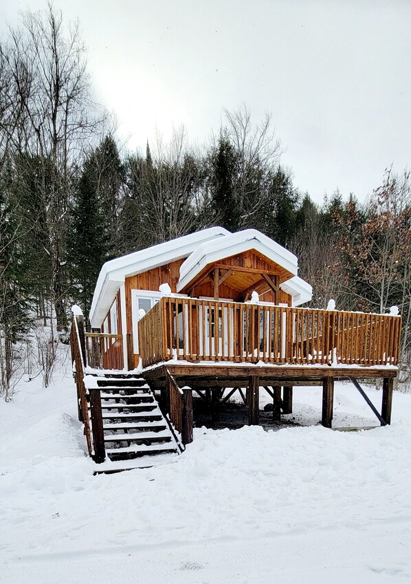 المنشأة من الخارج