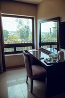 Centro de negocios en la habitación