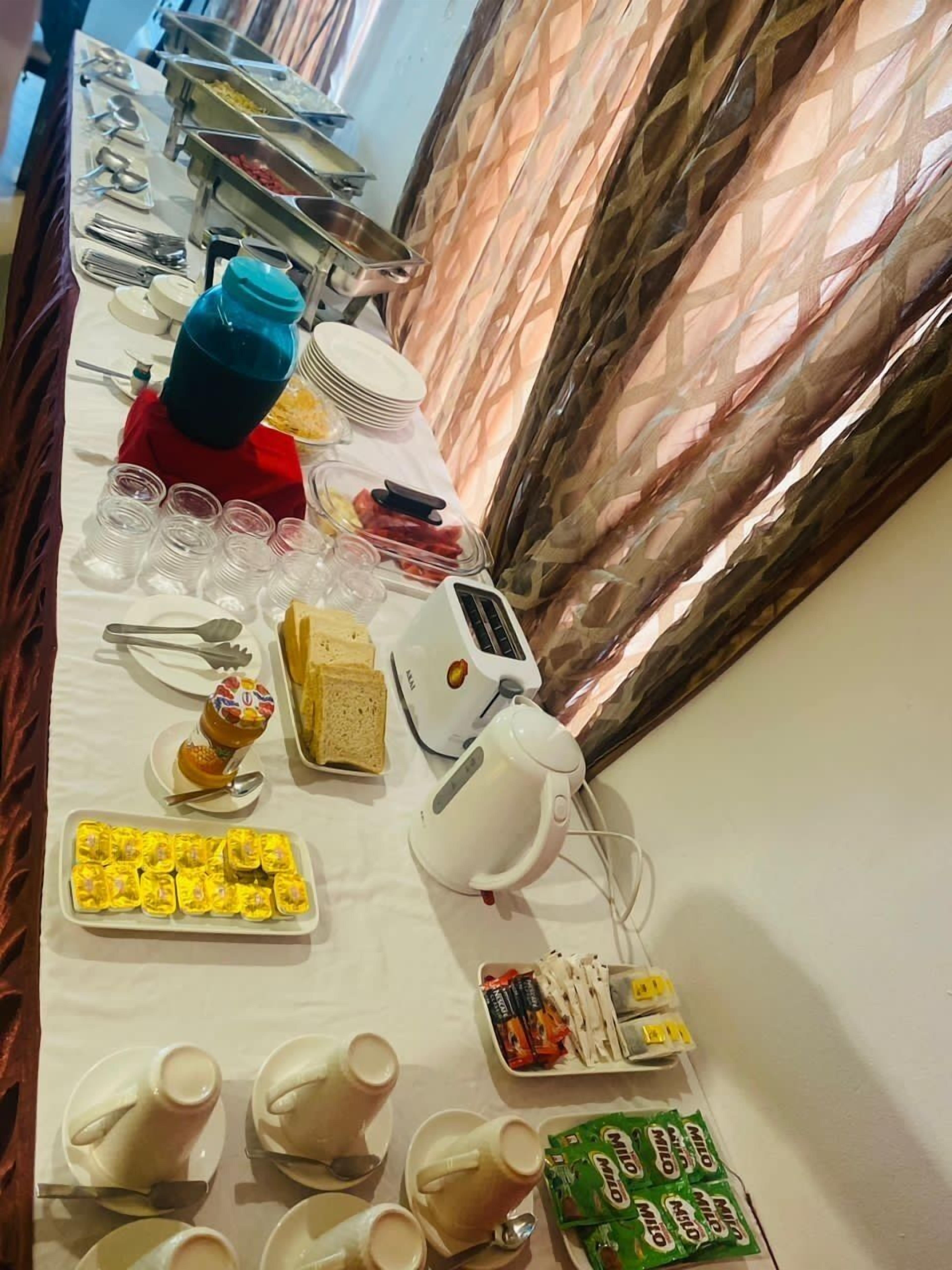 Photo - Noble House Hotel