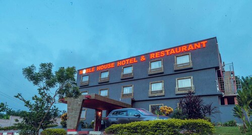 Noble House Hotel