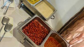 Petit déjeuner buffet compris tous les jours