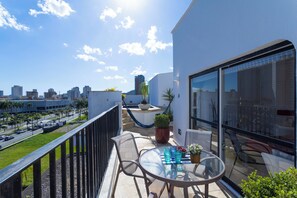 Exterior - Cobertura com Piscina privativa e AC (Guarujá)