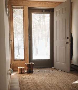 Interior - Spacious 4-bedroom house with private access to river in Willow River State Park (Hudson)