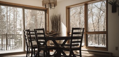 Spacious 4-bedroom house with private access to river in Willow River State Park