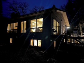 Exterior - Spacious 4-bedroom house with private access to river in Willow River State Park (Hudson)