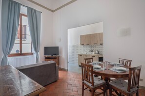 Living area - 2 Bedroom Apartment in Florence's Heart (Florence)