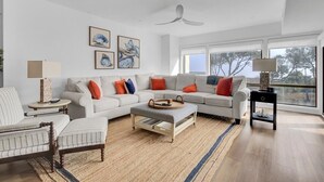 Appart'hôtel, plusieurs lits (Ocean Club 4102) | Coin séjour