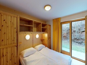House | 1 bedroom