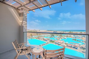 Terrace/patio - SUNRISE Alora Aqua Park Resort (Hurghada)