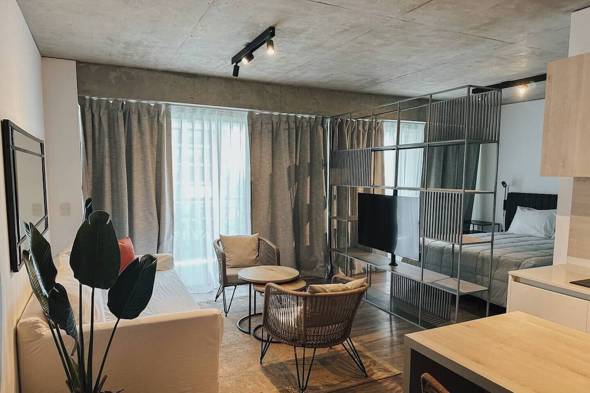 1 bedroom, in-room safe, laptop workspace, blackout curtains