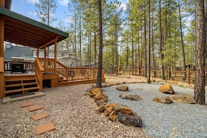 Property grounds - Cozy Pinetop Cabin – Dog-Friendly Getaway on Spacious Fenced Corner Lot! (Pinetop)