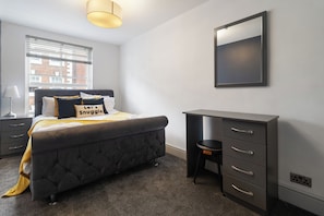 1 habitación, tabla de planchar con plancha y wifi gratis 