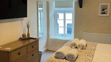 3 makuuhuonetta, silitysrauta/-lauta, vauvan matkasänky, ilmainen Wi-Fi