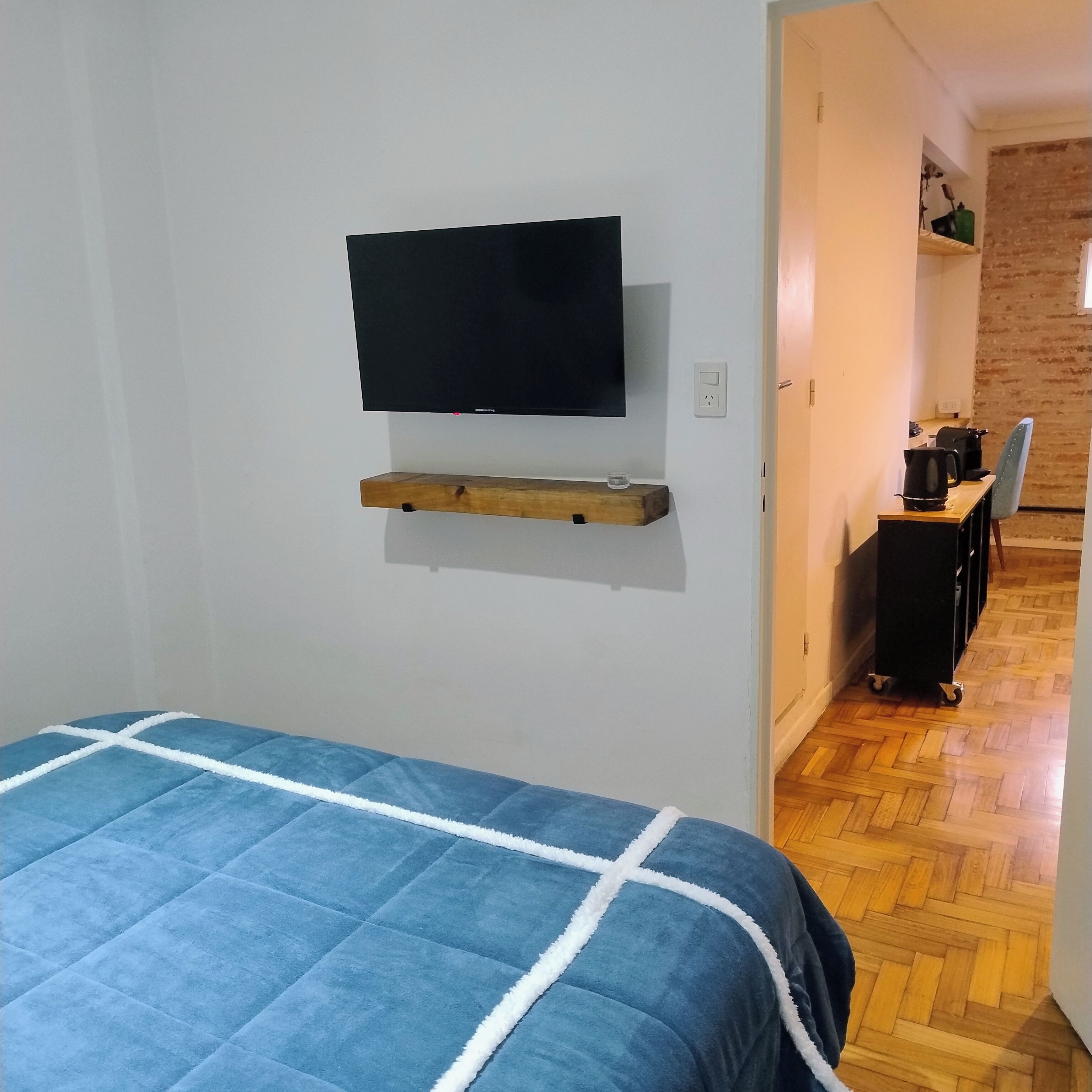 1 bedroom, desk, free WiFi, bed sheets