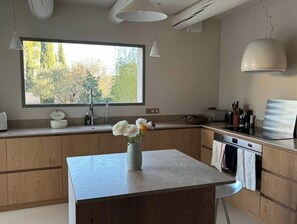 Private kitchen - Charming house in the heart of Uzès with swimming pool (UZES)