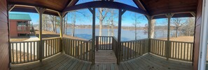 Property grounds - Cozy 102 Cabin 1 bdrm on Smith Lake Located beside Smith Lake Park Boat Ramp (Cullman)