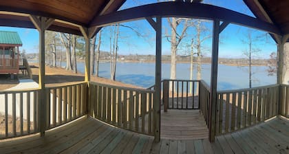 Cozy 102 Cabin 1 bdrm on Smith Lake Located beside Smith Lake Park Boat Ramp