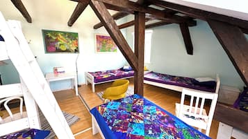 Dormitorio compartido | Ropa de cama de alta calidad, wifi gratis y ropa de cama