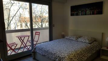 1 chambre, fer et planche Ă repasser, Wi-Fi gratuit, draps fournis