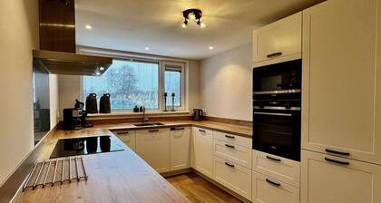 Comfortable and Modern Furnished Holiday Home, Sleeps 6, Wifi on Quiet Holiday Park Close to Beach, Woods and Dunes