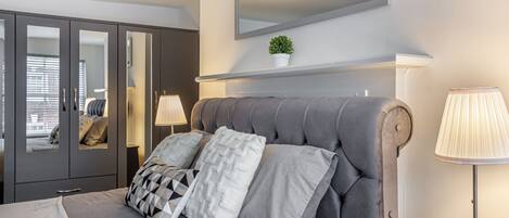 2 bedrooms, iron/ironing board, free WiFi