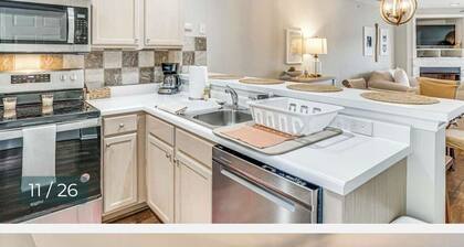 Charming 2-bedroom condo with WiFi & AC in Lake Ozark State Park