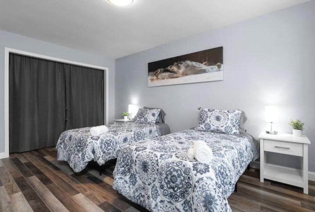 3 slaapkamers, een strijkplank/strijkijzer, wifi, beddengoed